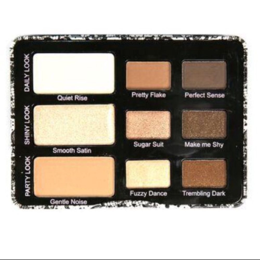 ⭐️Totally Nude Eyeshadow Palette - Picture 2 of 4
